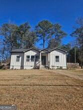 Building Photo - 1718 Line St