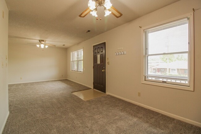 Foto del edificio - 1812 Sunrise Dr