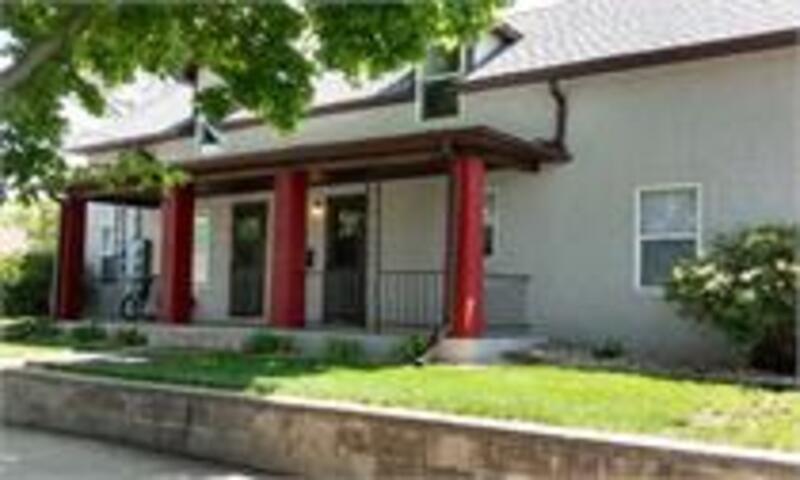 Foto principal - 322 6th St SE