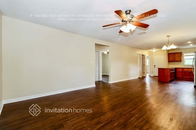Building Photo - 2512 Casilla Wy S