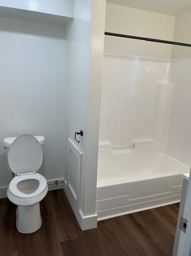 Bathroom - 2020 Ley St