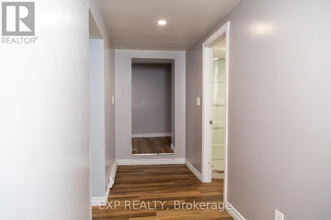 Building Photo - 104 South Street E