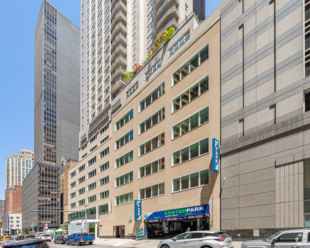Building Photo - Tower 53
