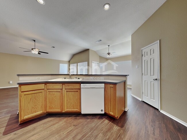 Building Photo - 1606 Windcastle Dr