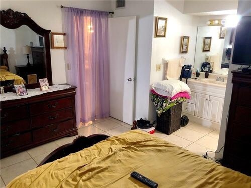 Foto del edificio - 10163 Twin Lakes Dr