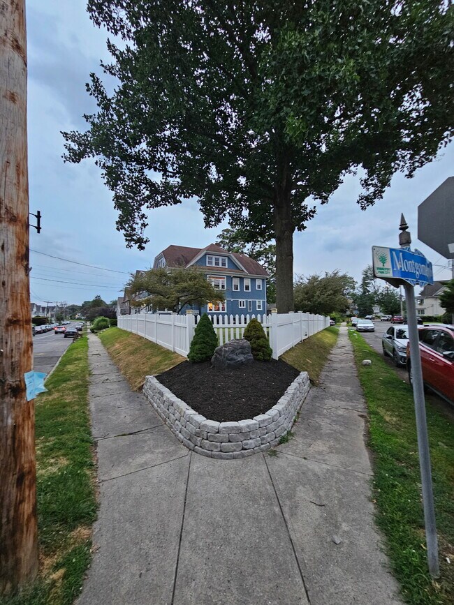 Foto del edificio - 675 Courtland Ave