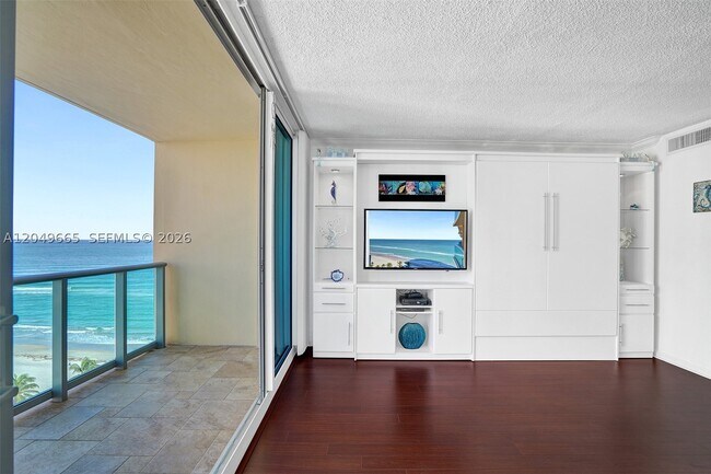 Foto del edificio - 2501 S Ocean Dr