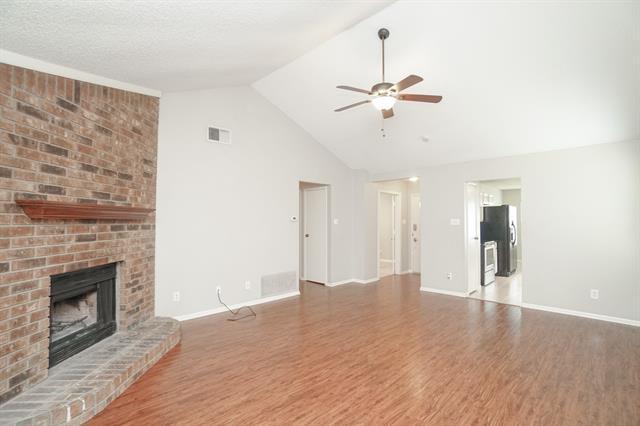 Foto del edificio - 302 Rosemary Ln