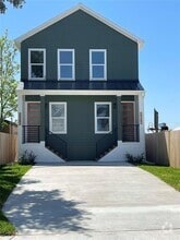 Building Photo - 1510 E 31st St