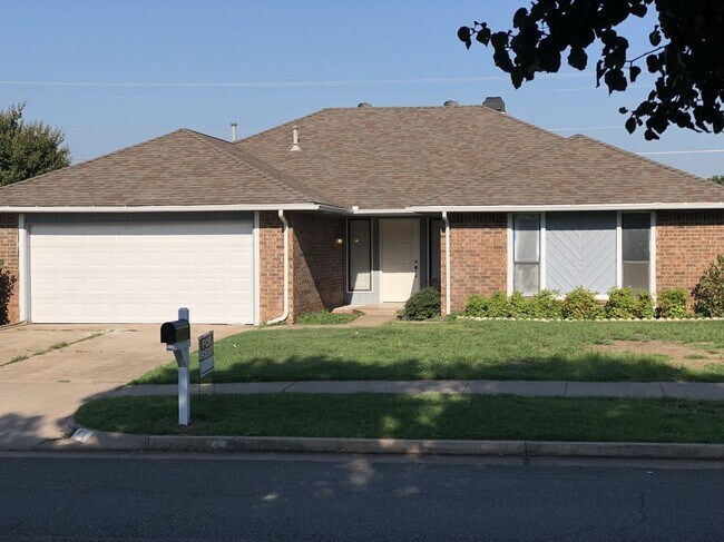 Foto del edificio - 801 Rolling Hill Terrace