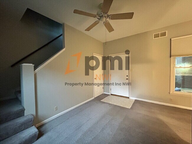 Foto del edificio - 703 Elm St