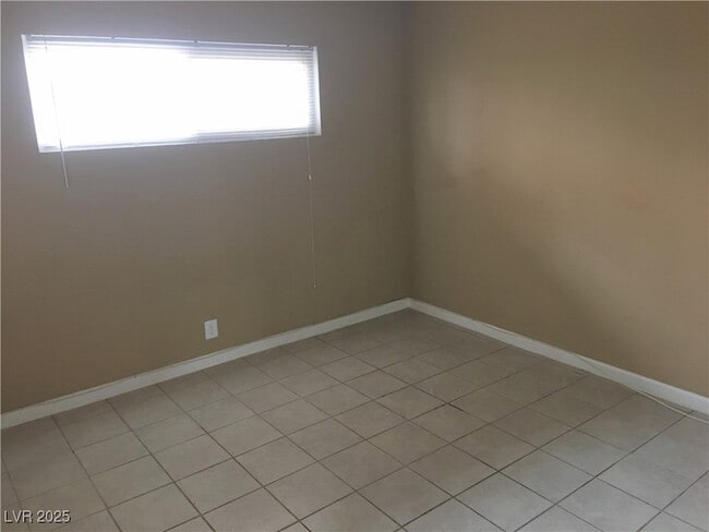 Building Photo - 5248 Pebble Beach Blvd