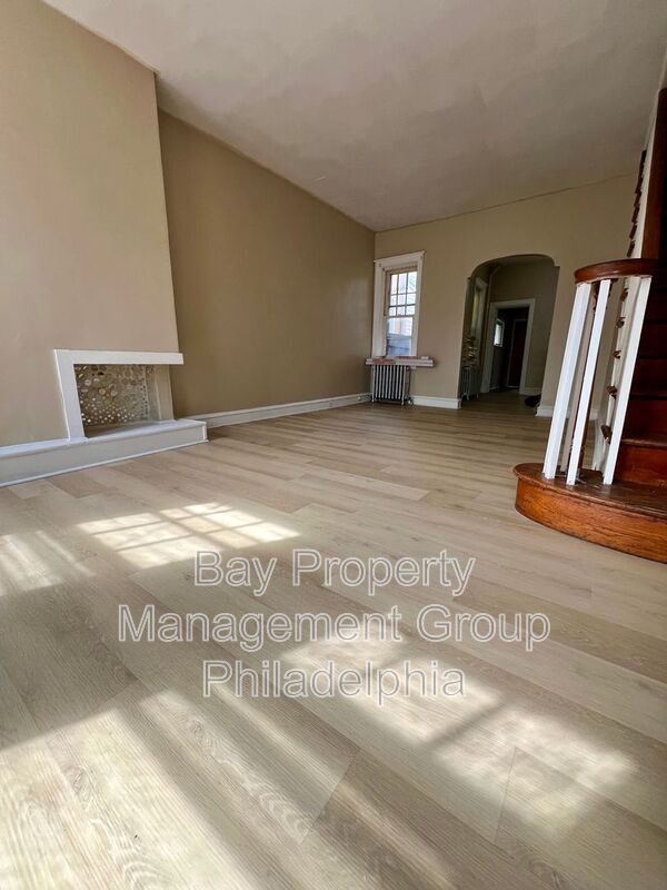 Photo - 3098 Aramingo Ave House