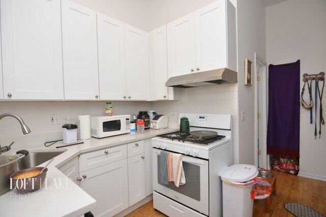 Foto del edificio - 351 W Oak St