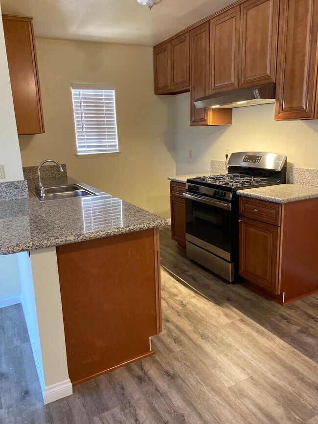 Walnut Apartments Apartments in La Puente, CA