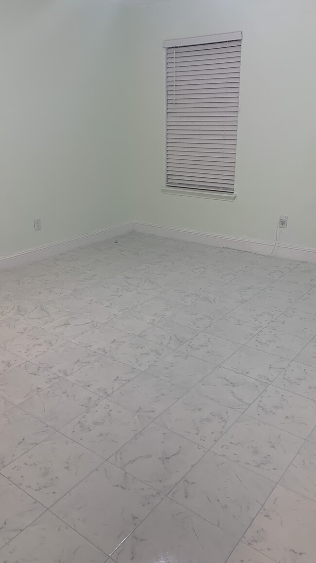 Building Photo - 720 Gala Cir