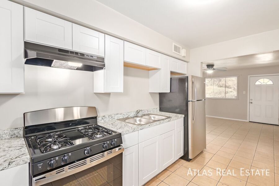 Foto principal - 2204 W Vista Ave