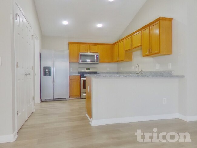 Foto del edificio - 225 Silver Fox Trail