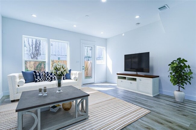 Building Photo - 5402 Margarita St