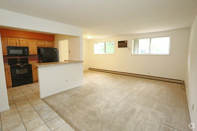 1 HAB, 1 BA - 850 ft² - Woodside Village