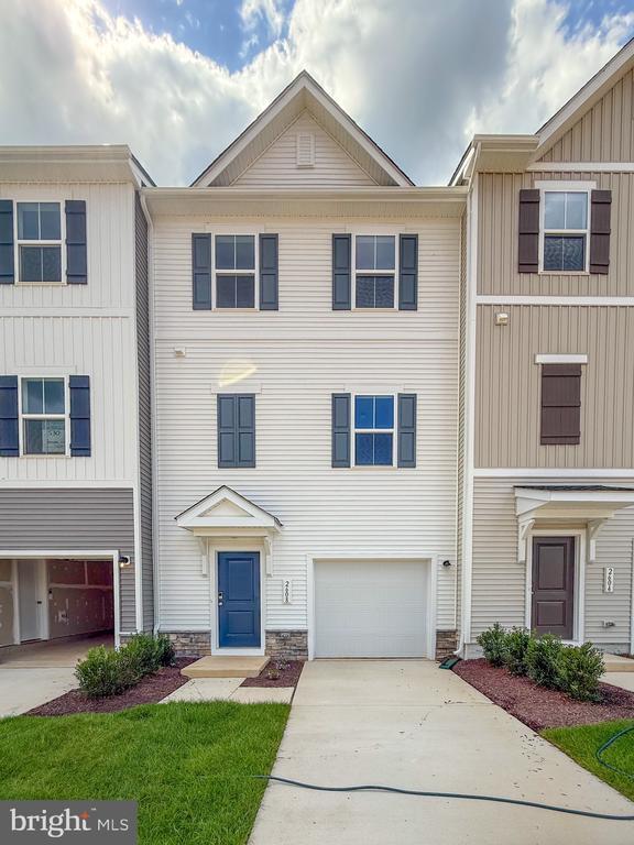 Building Photo - 2584 Cougar Ln