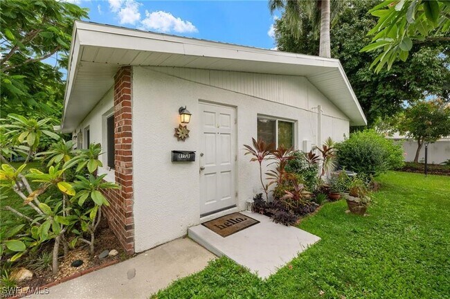 Building Photo - 817 Courtington Ln