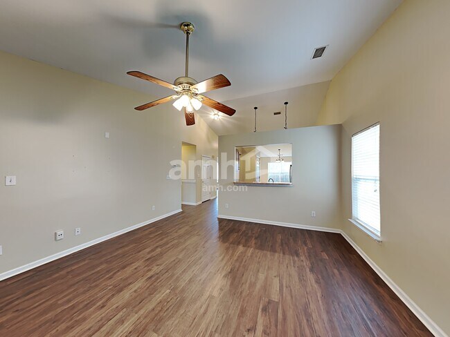 Foto del edificio - 3319 Covelo Ct
