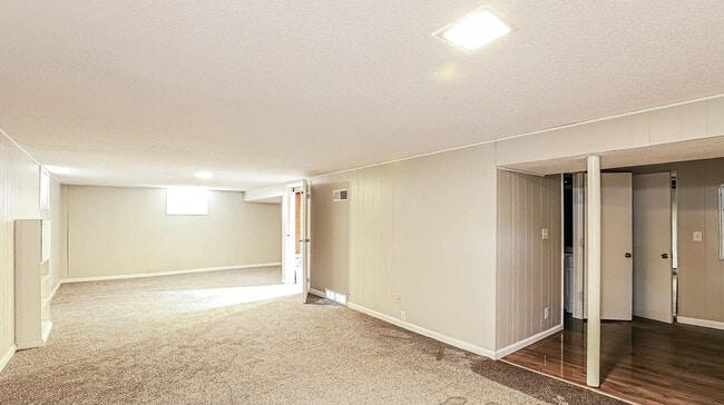 Building Photo - 3216 Englewood Terrace