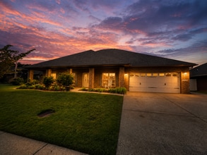 Building Photo - 2532 SW Oxmoor Blvd