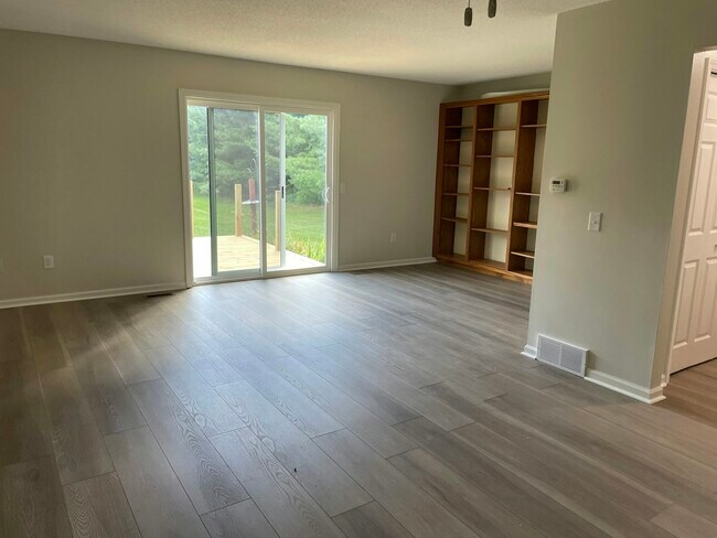 Foto del edificio - 6317 S 12th St