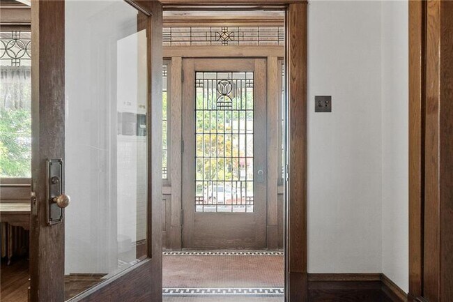 Foto del edificio - 1306 Ridge Ave