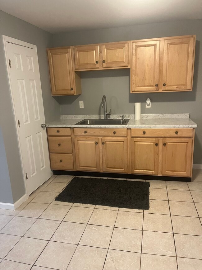 Foto del edificio - 316 Myers Corners Rd