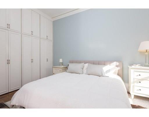 Building Photo - 261 Marlborough St