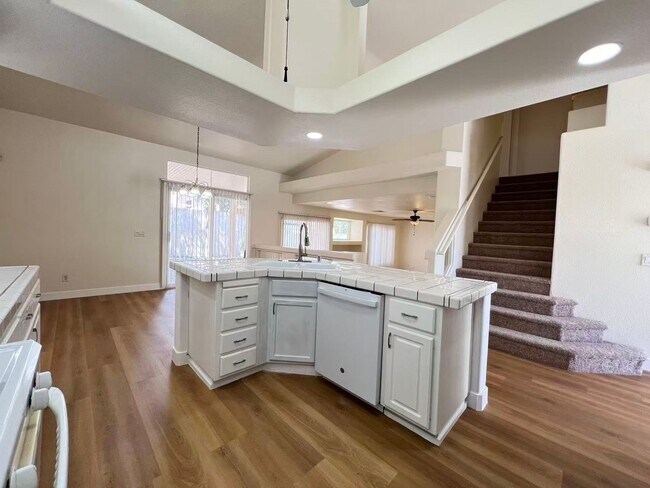 Foto del edificio - 8704 Autumn Valley Ave