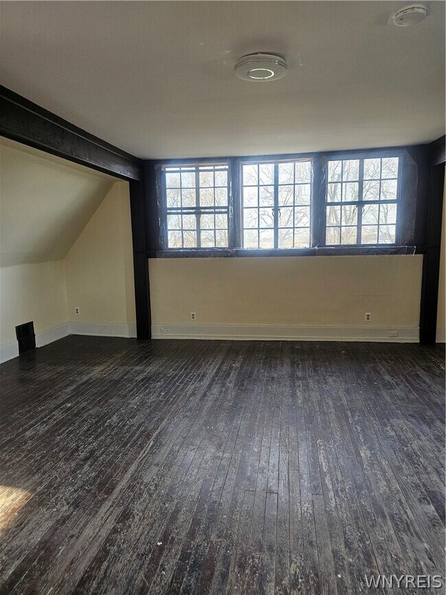 Foto del edificio - 714 Buffalo Ave