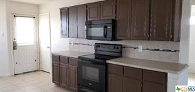 Building Photo - 4508 Waterproof Dr