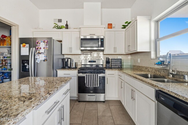 Foto del edificio - 1181 Summer Rain St