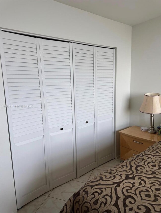 Building Photo - 3180 S Ocean Dr