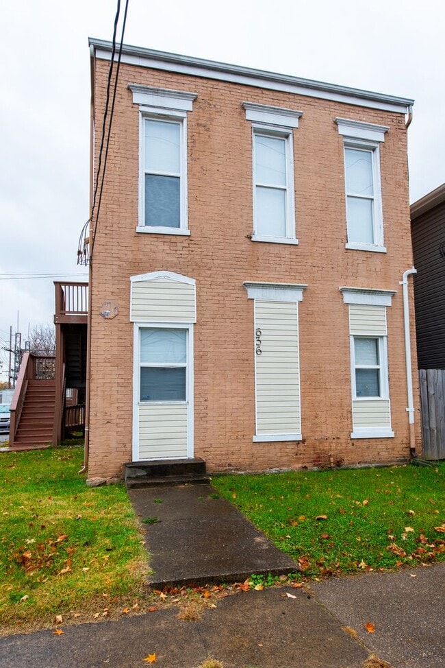 Building Photo - Smoketown Apartments
