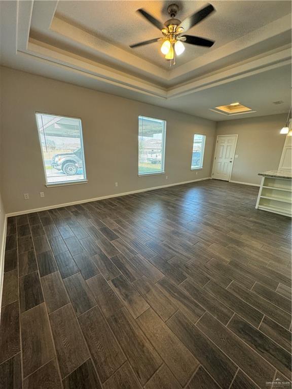 Foto del edificio - 2105 Canyon Dr