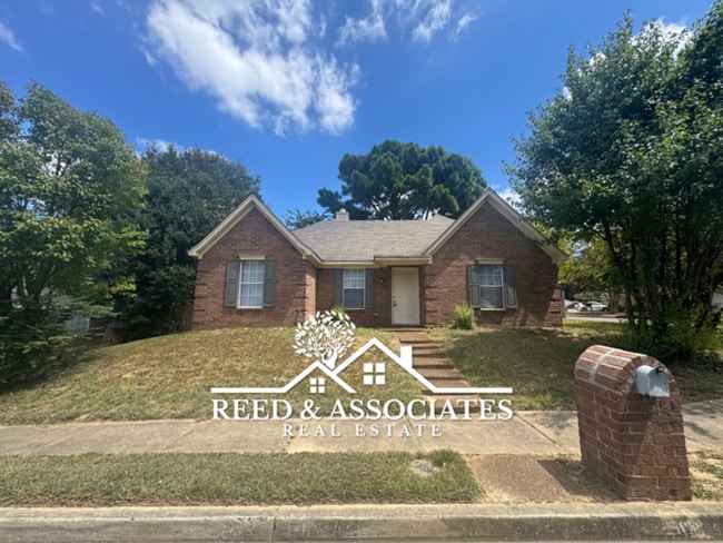 Photo - Charming Home Located on Large Corner Lot!