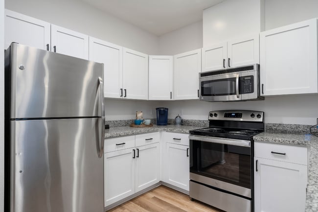 Building Photo - Silverdale Ridge