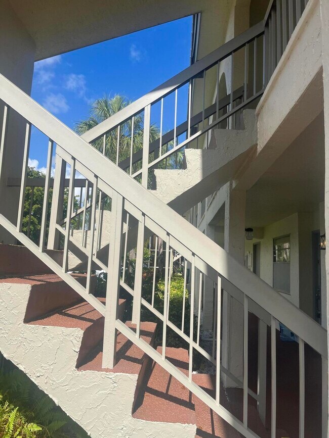 Building Photo - 2614 Nassau Bend