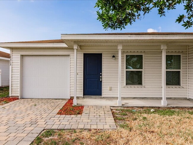 Photo - Your Season to Settle In – 3BR/2BA Duplex ... Apartment