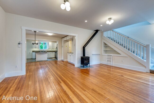 Building Photo - 5 br, 3.5 bath House - 2208 N 46th St