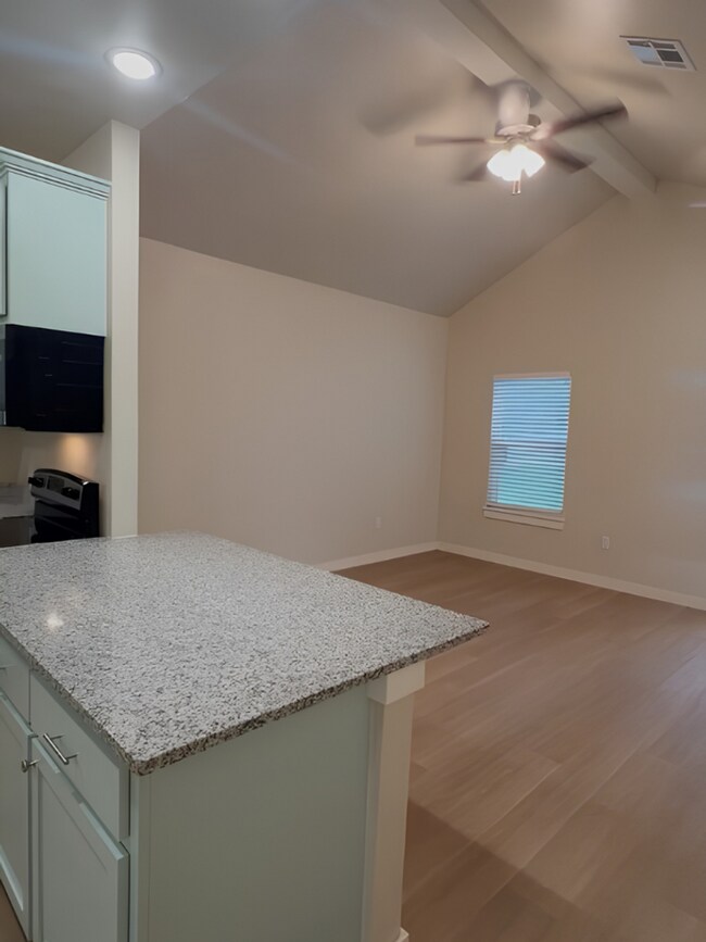Foto del edificio - Beautiful, Pet-Friendly 2-Bedroom, 2-Bath Home in Perry!