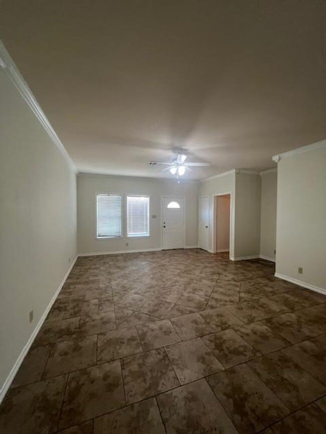 Building Photo - 195 Ashland Dr