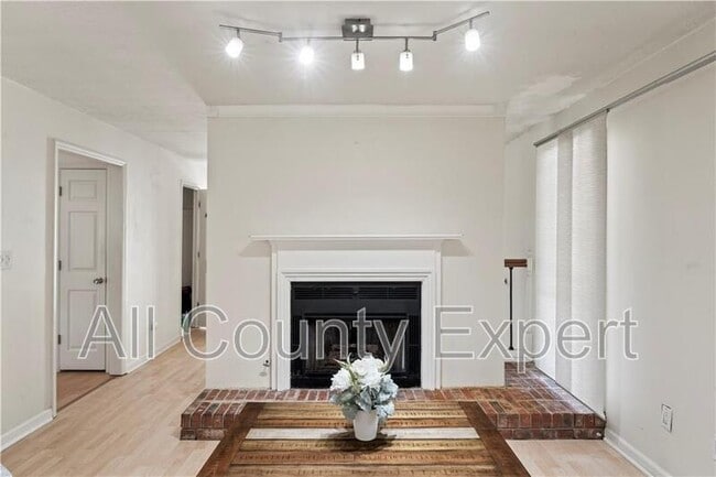 Photo - 2901 Lenox Rd NE Townhome