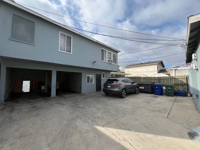 Building Photo - 2728 Orchard Pl