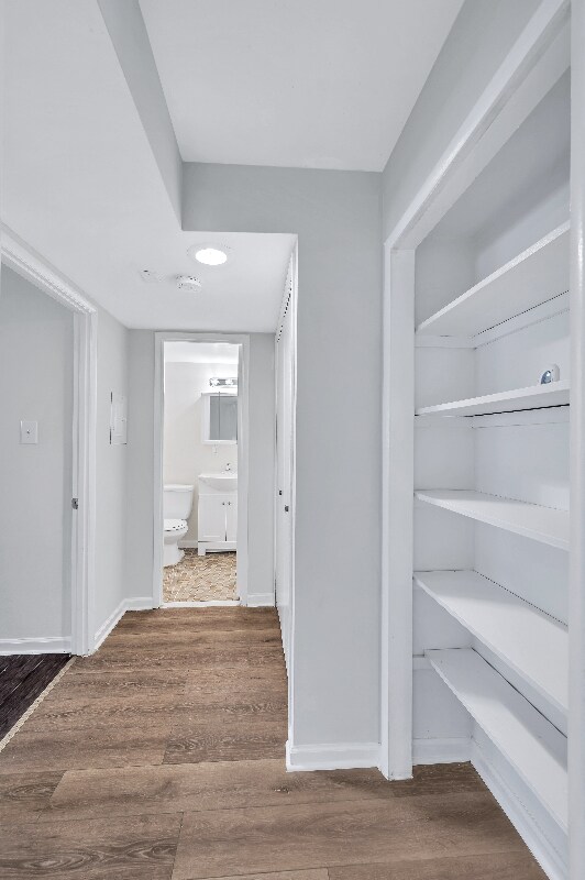 Foto del edificio - 7174 Donnell Pl